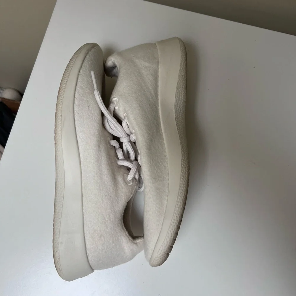 Allbirds Off-White Wool Runner‎ Sneakers Size 9 - Picture 4 of 8